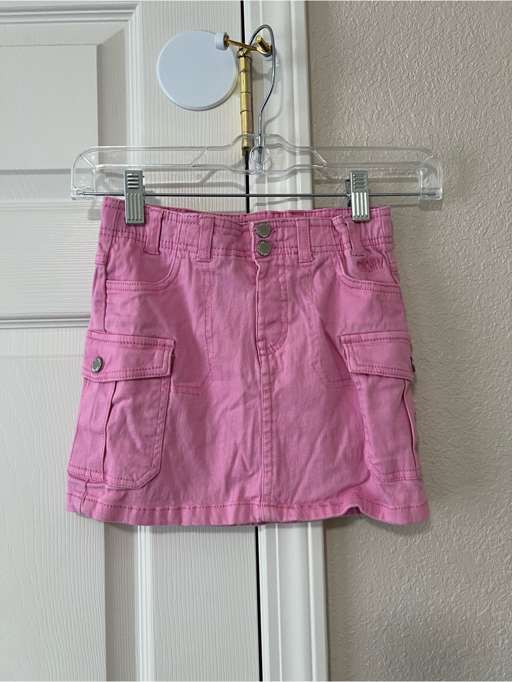 DKNY Girls Pink Cargo Mini Skirt Size 6X Y2K Utility Pocket Adjustable Waist